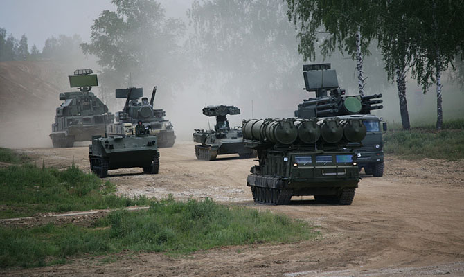 Путин объявил внезапную масштабную проверку боеготовности армии