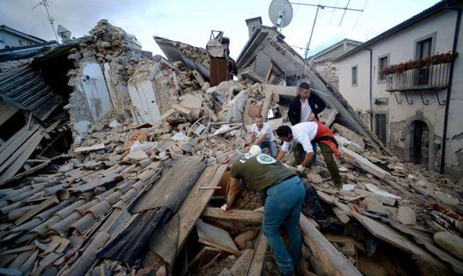 В Италии ввели режим ЧС из-за землетрясения