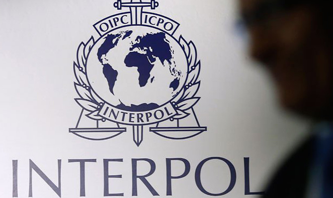 Интерпол отказал в розыске Плотницкого и Захарченко