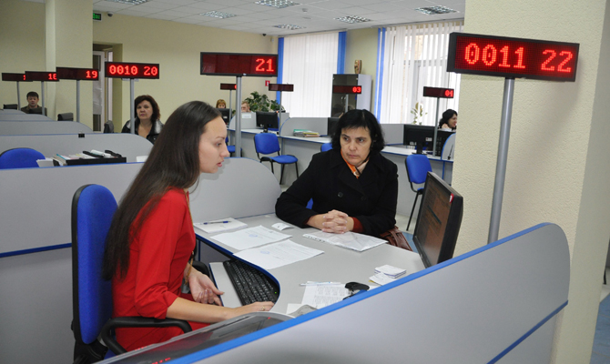 Порошенко открыл Центр предоставления админуслуг в Мариуполе