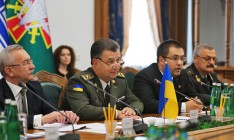 Полторак: Угроза масштабного вторжения РФ остается