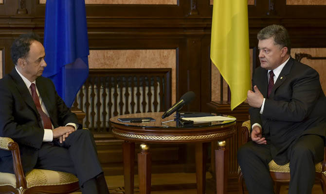 Ряд иностранных послов вручили верительные грамоты Порошенко