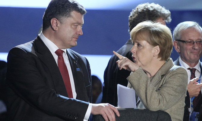 Порошенко и Меркель договорились активизировать усилия в «нормандском формате»