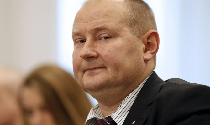 Суд разрешил задержать судью Чауса