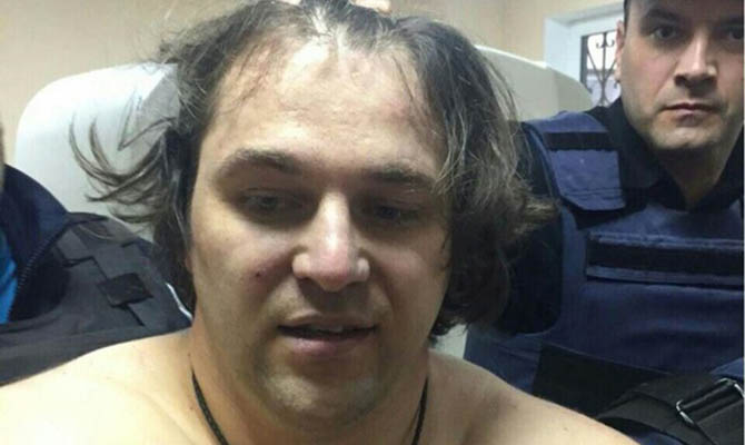 Подозреваемый в убийстве двух патрульных в Днипре не признает свою вину