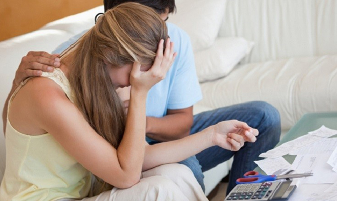 В Кабмине рассказали, сколько украинцев не платят за коммуналку