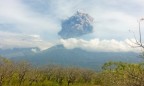 В Индонезии  произошло извержение вулкана: сотни человек пропали без вести