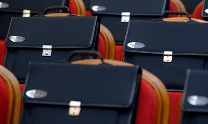 Е-декларацию из состава Рады подал лишь один нардеп и ноль министров