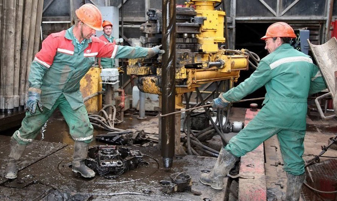 Беларусь будет поставлять нефть из Ирана через Украину