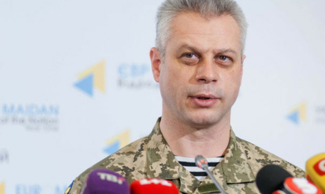 Лысенко: В зоне АТО за минувшие сутки были ранены четверо украинских военных, погибших нет