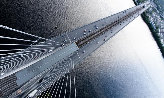 «Киевавтодор» перенес срок завершения ремонта Южного моста на конец октября