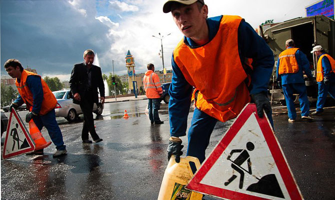 Гройсман анонсировал старт дорожных работ в апреле
