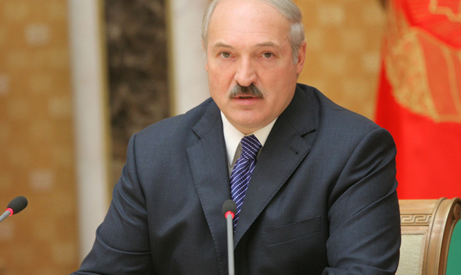 Лукашенко заявил о готовности отправить белорусских миротворцев на Донбасс