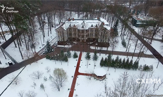 Аваков сам проживает в четырехэтажном спецкомплексе МВД за 8 тыс. грн в месяц