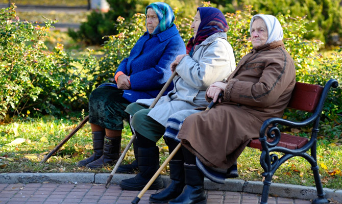 Почти 82% украинцев констатировали ухудшение жизни после Евромайдана, - опрос