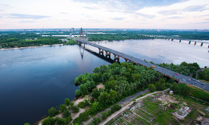 В Киеве построят канатную дорогу через Днепр