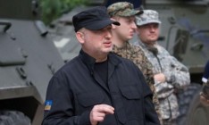 Турчинов: РФ пытается перевести гибридную войну против Украины в активную фазу