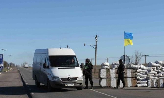 На КПВВ «Марьинка» возобновили пропускные операции