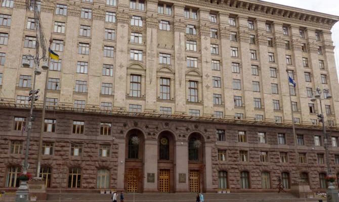 Заместители главы КГГА в ноябре получили 250 тыс. грн зарплаты