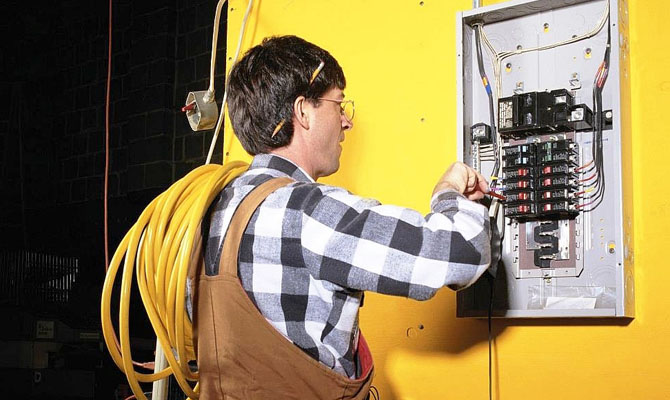 В Раде предложили ввести тюремные сроки за скручивание счетчиков