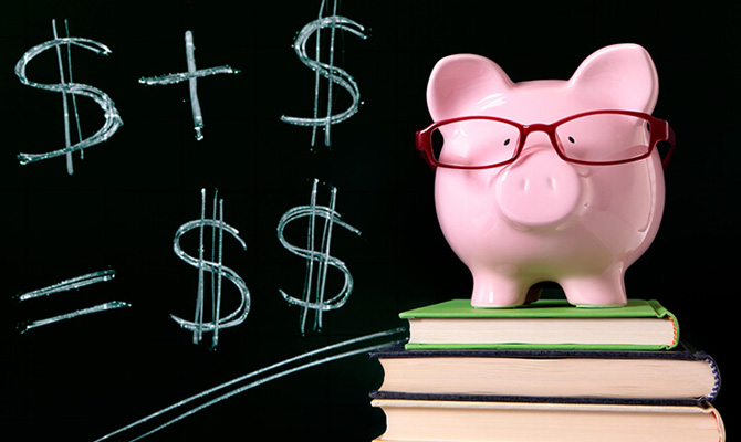 Кабмин отменил стипендии для 40-летних докторов наук