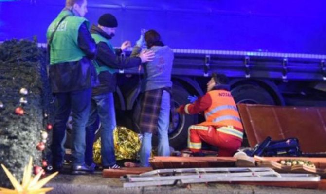 Меркель заявила, что в Берлине был совершен теракт