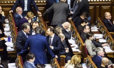 Депутаты разрешили увеличить госдолг в случае скачков курса