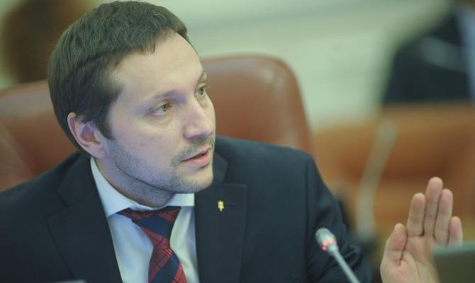 Министр информполитики заработал в декабре 16 тыс. грн