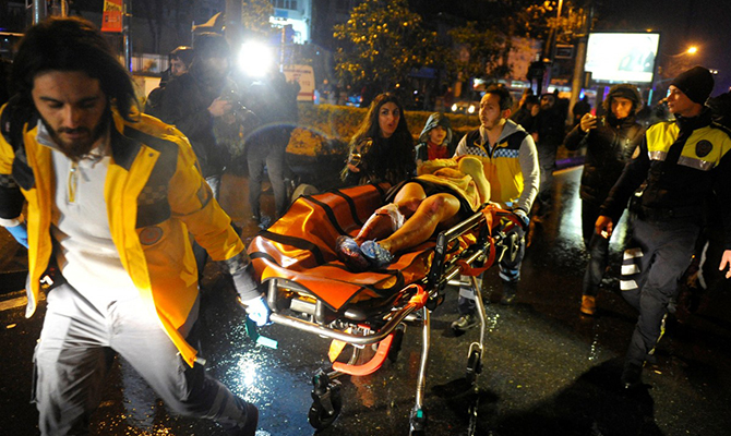 Личность совершившего нападение на ночной клуб в Стамбуле установлена, - глава МИД Турции