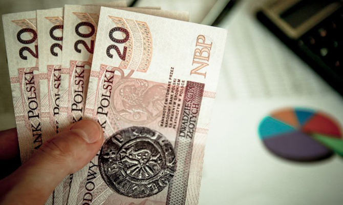 Украинцы заработали в Польше более $2 миллиардов