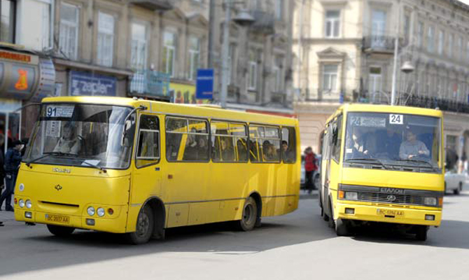Завтра в пригородных маршрутках Киева подорожает проезд