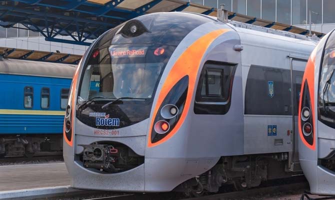 В Укрзализныце планируют запустить второй поезд в Польшу