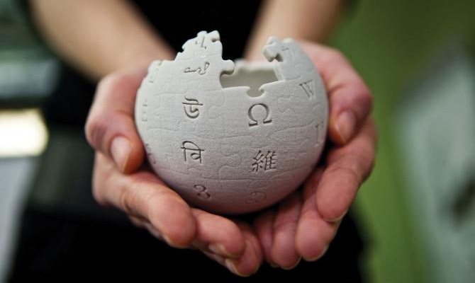 Гройсман поручил способствовать развитию украиноязычного раздела Википедии