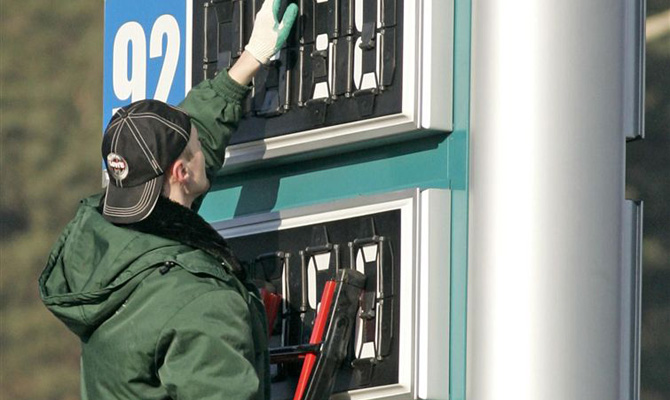 В Украине взлетели цены на бензин