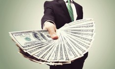 Чиновникам повысили оклады на четверть