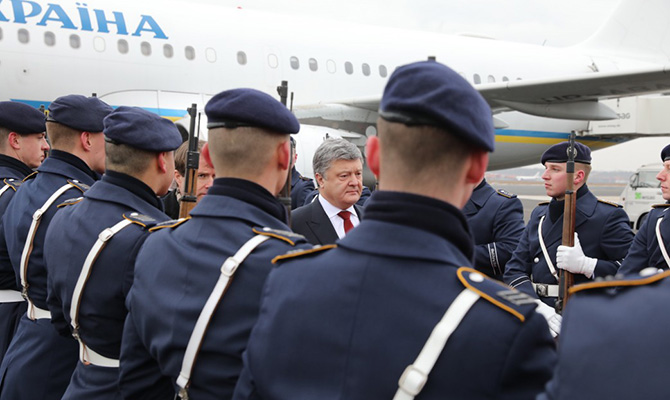 Порошенко прибыл с рабочим визитом в Германию