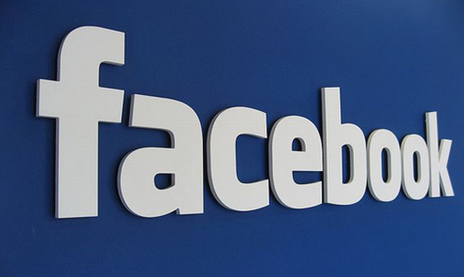 Мининформ просит Facebook ввести механизм борьбы с фейками