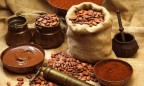 Мировые цены на какао-бобы рухнули до четырехлетнего минимума