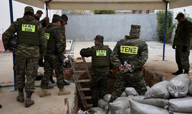 В Греции эвакуировали около 72 тыс. жителей для обезвреживания бомбы времен Второй мировой