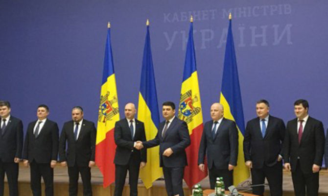 Украина готова возобновить поставки электроэнергии в Молдавию, - Гройсман