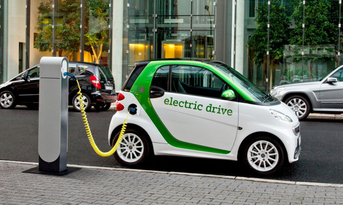 Правительство планирует на 20% снизить стоимость электромобилей