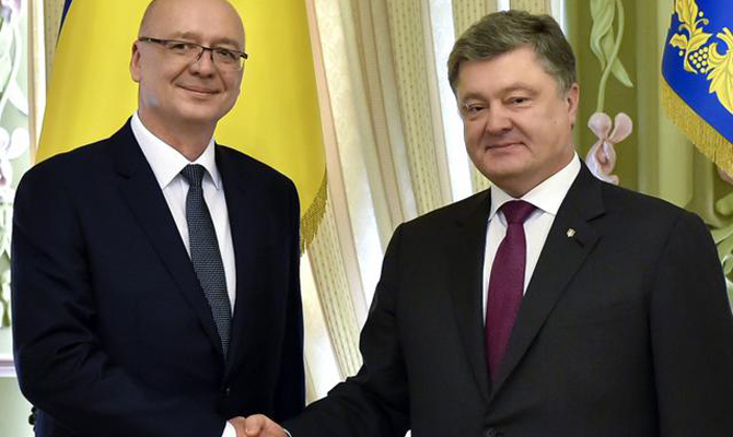 Порошенко принял верительные грамоты послов Кипра, Чехии и ОАЭ