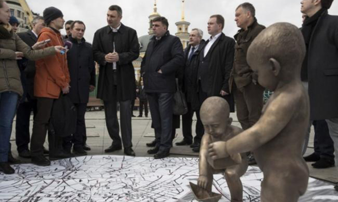 Кличко пообещал, что реконструированная Почтовая площадь будет открыта до Евровидения