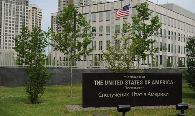 Представительство ЕС и посольство США поддержали арест Насирова