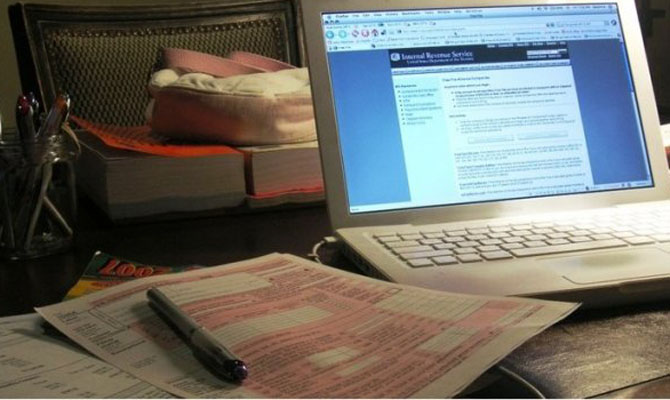 Порошенко назвал неотложным законопроект об е-декларациях военных