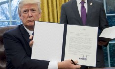 Трамп подписал указ о сокращении госрасходов