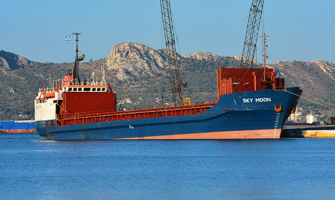 Одесский суд конфисковал судно с грузом стоимостью более 18 млн грн, заходившее в Крым
