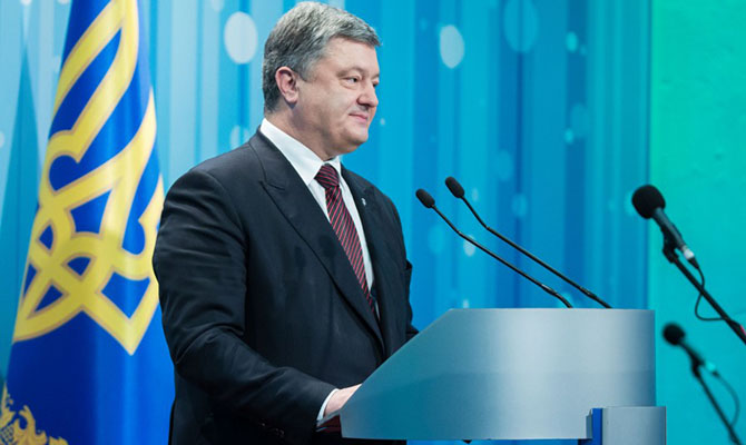 Киев сегодня проведет переговоры относительно транша МВФ, - Порошенко