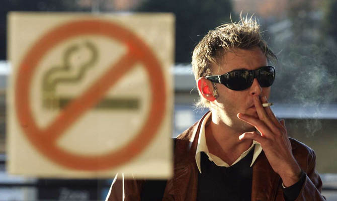 В Киеве штрафы за курение в общественных местах увеличат в 100 раз