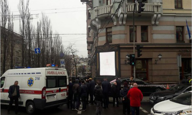 В центре Киева на ул. Пушкинской застрелили двух человек
